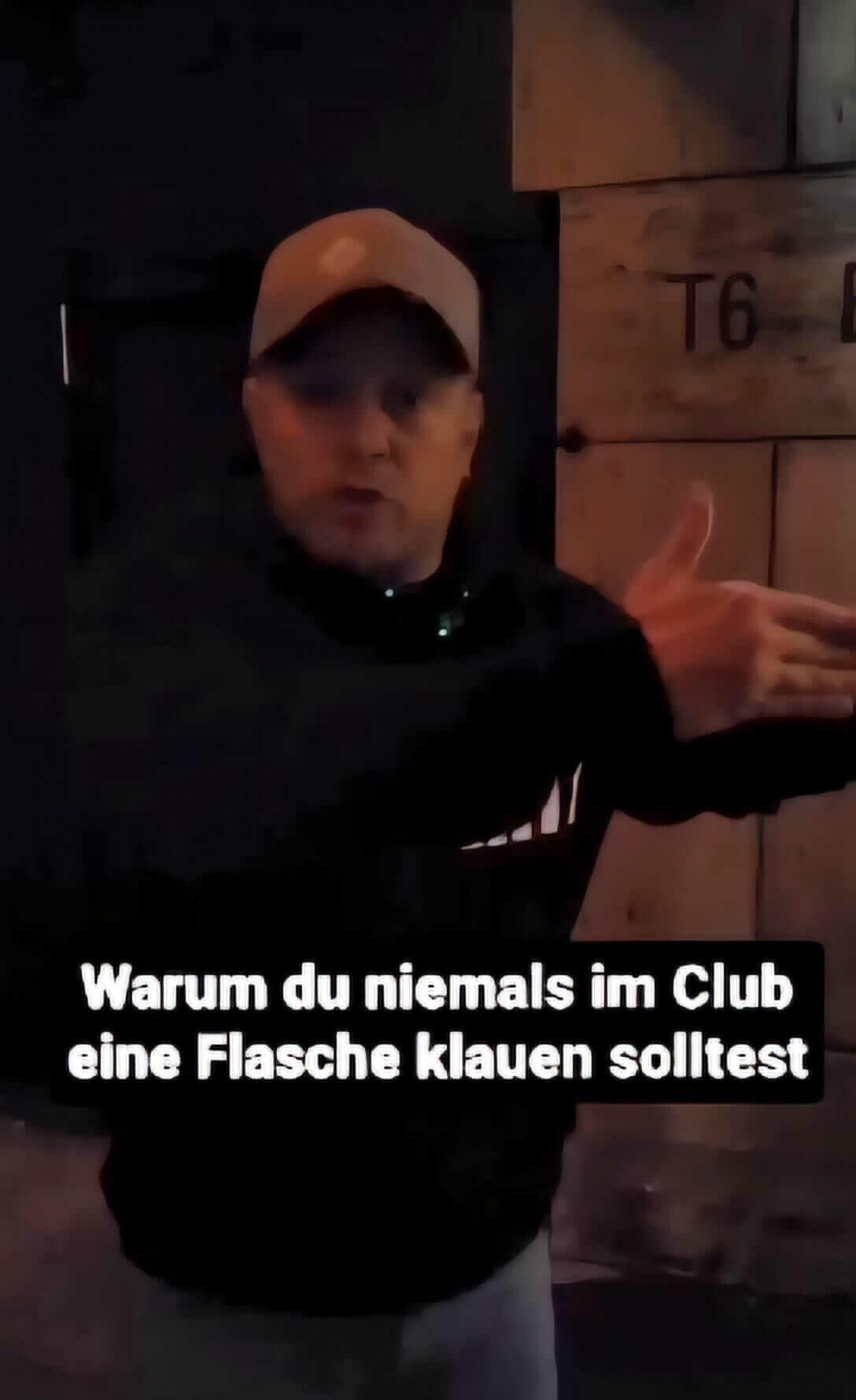 Niemals eine Flasche im Club klauen