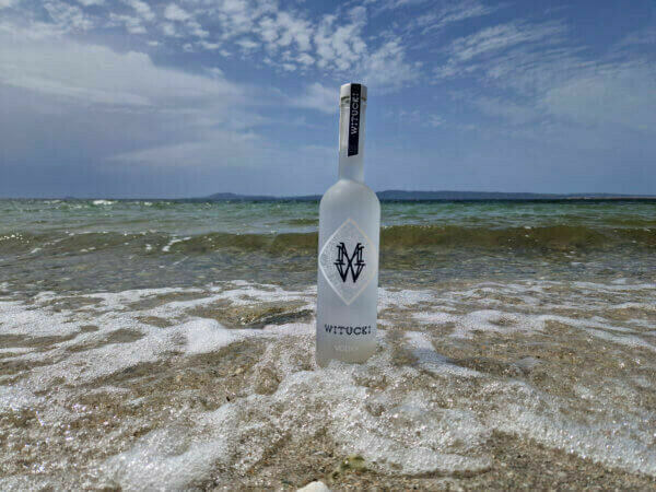 WITUCKI® VODKA • DER Premium Kartoffel Wodka aus Polen WITUCKI® VODKA • DER Premium Kartoffel Wodka aus Polen